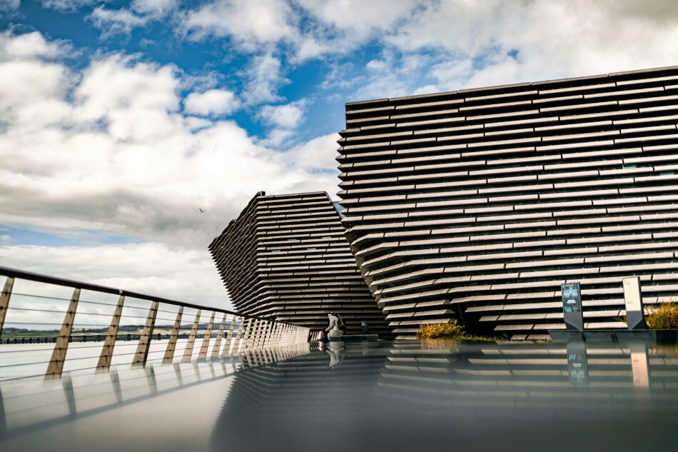 dundee building