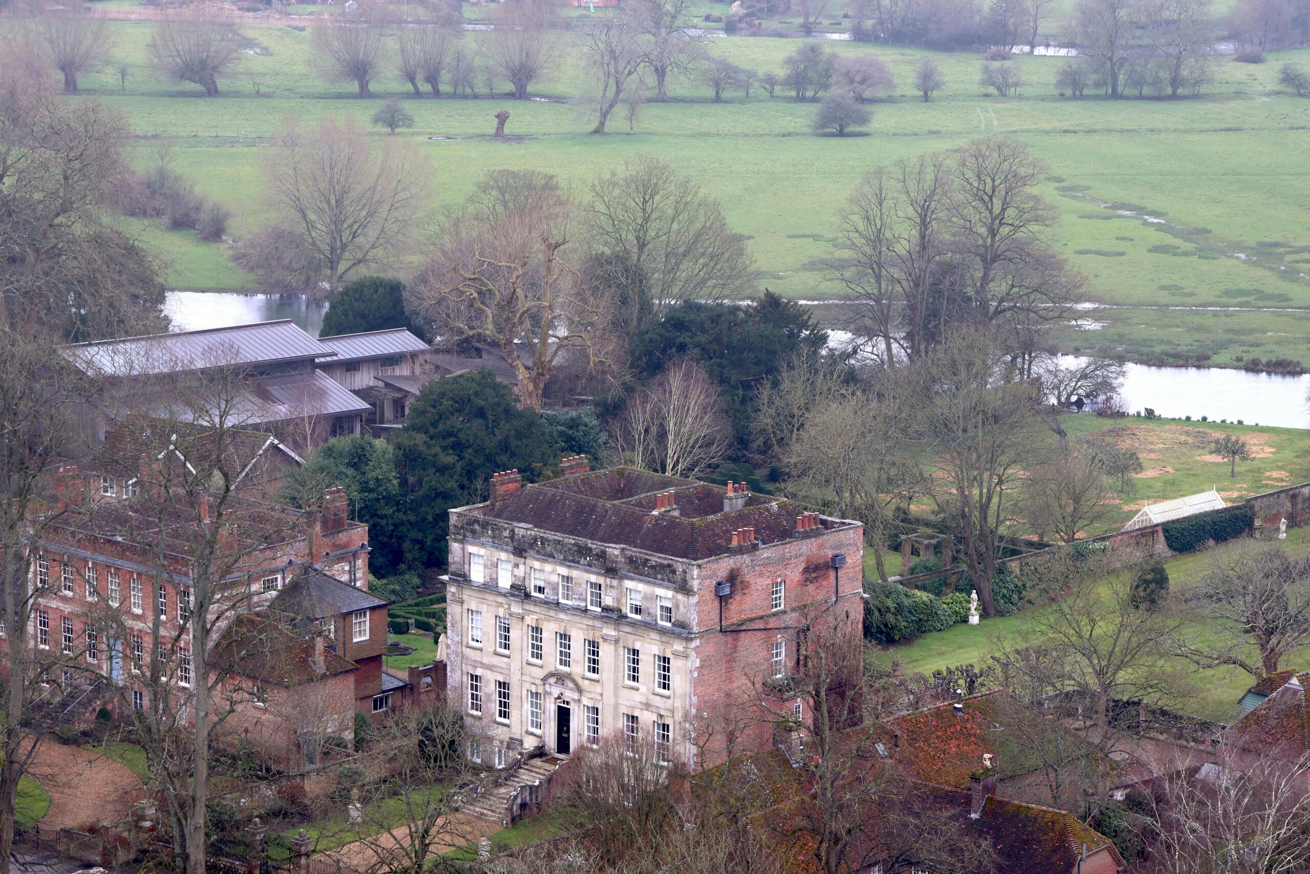 salisbury manor house