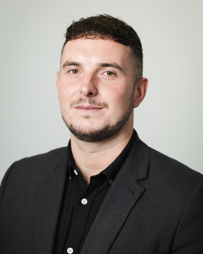 Lee Bryson headshot.