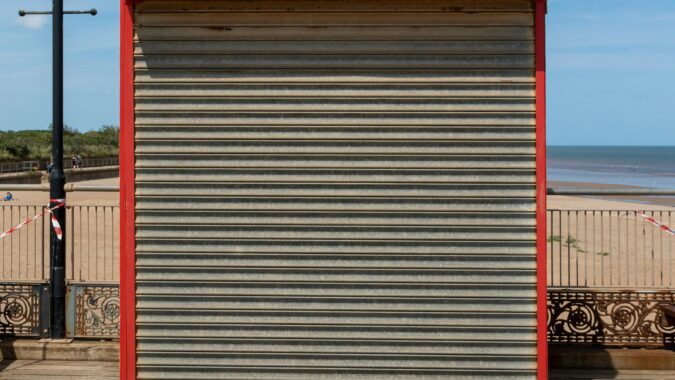 skegness beach hut